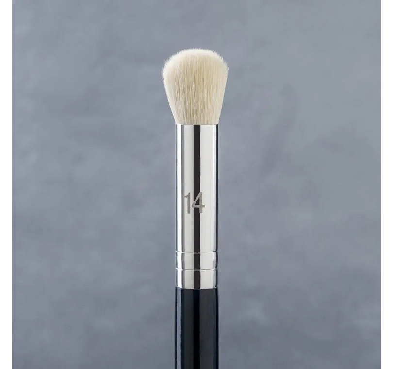 No14. FLAWLESS CONCEALER BRUSH