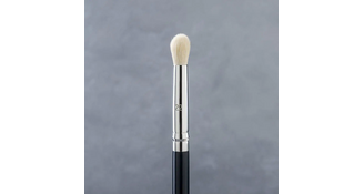 No22. SMALL NARROW BLENDING BRUSH